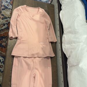 XS Jaanuu scrub set